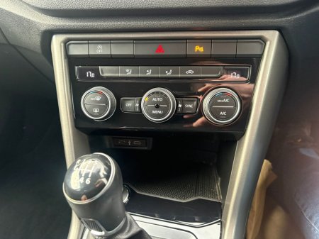 2021 Volkswagen T-Roc - thumbnail 11