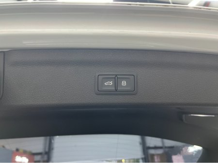 2020 Audi Q3 €29950! 2020 AUDI Q3 35TDI QUATTRO ADVANCED 2.0 AUTOMATIC / CRUISE CONTROL / 360° PARKING CAMERA / ELECTRIC HEATED SEATS / APPLE CARPLAY €29,950 thumbnail