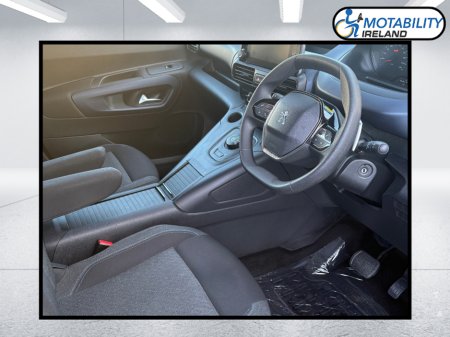 2024 Peugeot Rifter - thumbnail 5