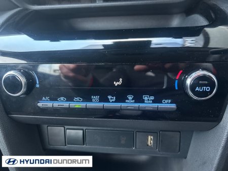 2023 Toyota Yaris CR Cross Luna 4DR Auto thumbnail