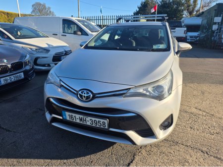 2016 Toyota Avensis - thumbnail 2