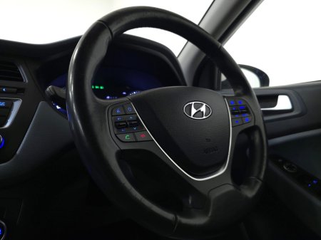 2015 Hyundai i20  €10,950 thumbnail