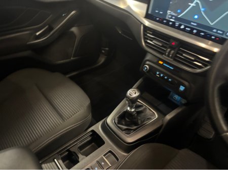 2023 Ford Focus TITANIUM 1.0T 125 M6 4DR €20,999 thumbnail