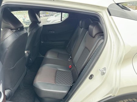 2017 Toyota C-HR 1.8L Petrol-Hybrid Automatic (7686) €18,995 thumbnail