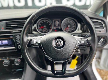 2013 Volkswagen Golf - thumbnail 10