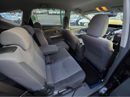 2013 Toyota Prius Alpha (7 Seater) - SELF CHARGING HYBRID -ALLOYS - REVERSE CAMERA -SIMI DEALER - LOW ROAD TAX BAND €13,450 thumbnail