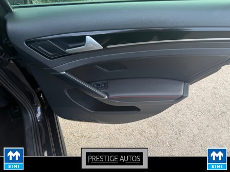 2015 Volkswagen Golf - thumbnail 32