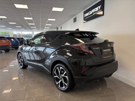 2017 Toyota C-HR 1.8 HYBRID LUNA SPORT €16,995 thumbnail