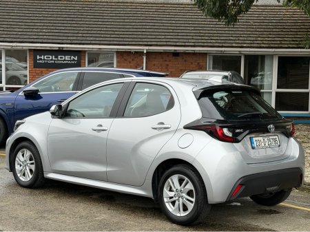 2023 Toyota Yaris - thumbnail 12