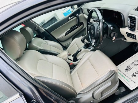 2017 Kia Sportage 1.7 PLATINUM €10,950 thumbnail
