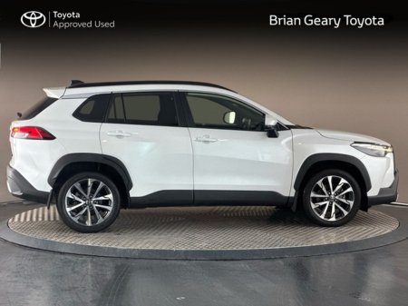 2023 Toyota Corolla Cross 2.0 Sport Hybrid *Black Roof* €34,950 thumbnail