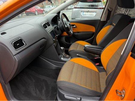 2011 Volkswagen Polo - thumbnail 10