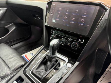 2018 Volkswagen Passat 2.0 TDI HIGH LINE Automatic, Reversing camera €21,995 thumbnail