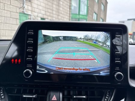 2021 Toyota C-HR HYBRID LUNA // REAR CAMERA // BLUETOOTH // AIR CON // TOYOTA SAFETY SENSE // €180 ROAD TAX // FULL WARRANTY €23,945 thumbnail