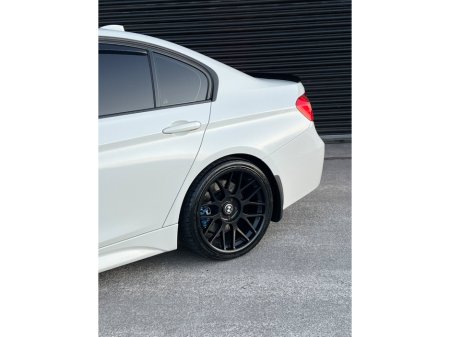 2012 BMW 3 Series - thumbnail 13