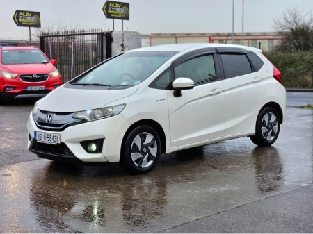 2015 Honda Fit DAA-GP5 HYBRID 5DR AUTO €9,950 thumbnail