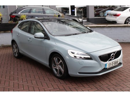 2017 Volvo V40 - thumbnail 2
