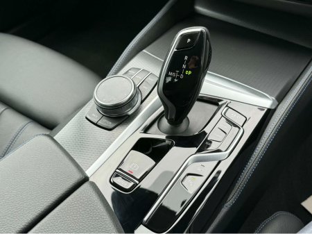 2022 BMW 5 Series - thumbnail 16