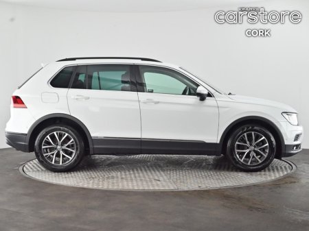 2018 Volkswagen Tiguan - thumbnail 2