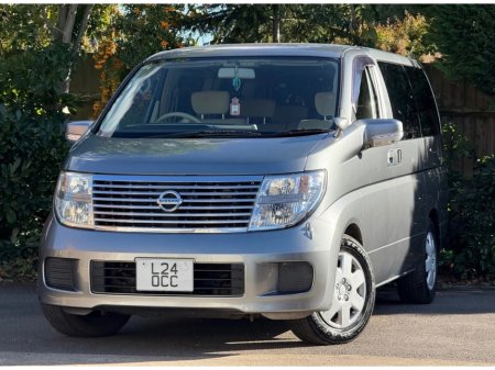 2007 Nissan Elgrand - photo 2