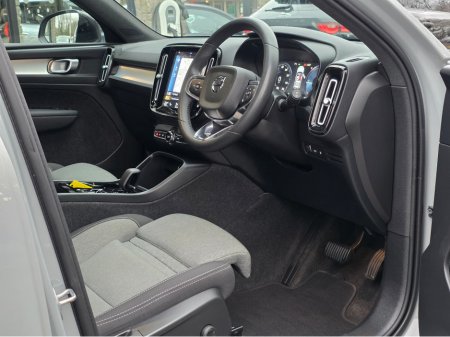 2023 Volvo XC40 RECHARGE T6 PLUS DARK AWD 350 BHP PHEV FINANCE ARRANGED. SIMI. AA APPROVED €35,950 thumbnail