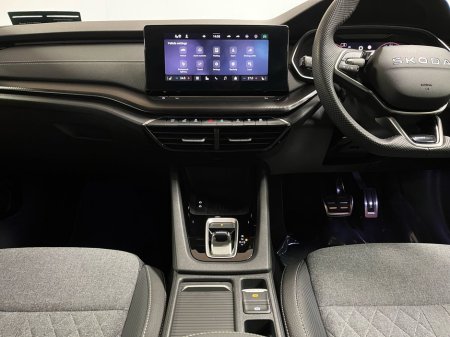 2025 Skoda Octavia Sportline Combi DSG 2.0TDI 150BHP - Reversing Camera - Climate Control - Heated Seats - Cruise Control - Keyless Start - Apple CarPlay/Android Auto €45,950 thumbnail