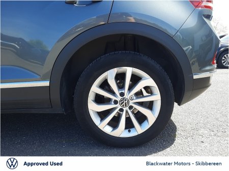 2022 Volkswagen T-Roc 1.5TSI 150BHP STYLE PLUS AUTOMATIC €31,995 thumbnail