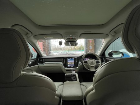 2024 Volvo V60 - thumbnail 17