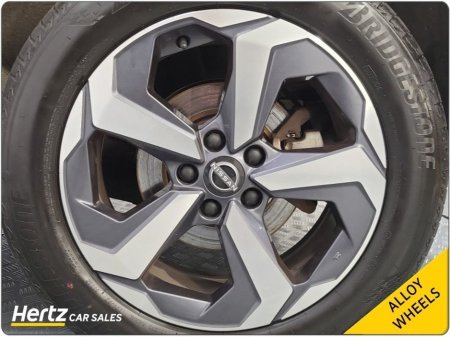 2023 Nissan Qashqai ePOWER SV 1.5 Hybrid Auto €26,395 thumbnail