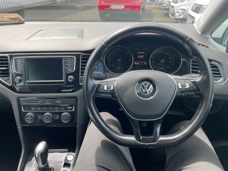 2016 Volkswagen Golf - thumbnail 14