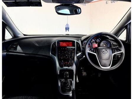 2016 Opel Astra SALOON 1.6 CDTI 110PS 4DR €7,990 thumbnail