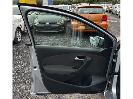 2014 Volkswagen Polo 1.2 Automatic Petrol (5733) €9,995 thumbnail