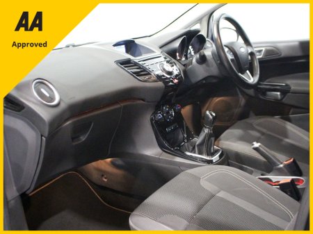 2016 Ford Fiesta - thumbnail 18