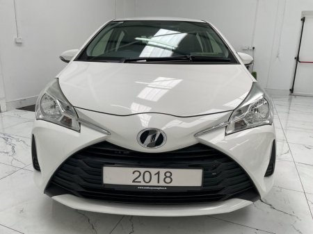 2018 Toyota Yaris - thumbnail 8