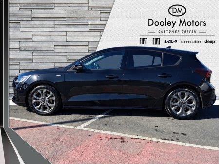 2022 Ford Focus - thumbnail 4