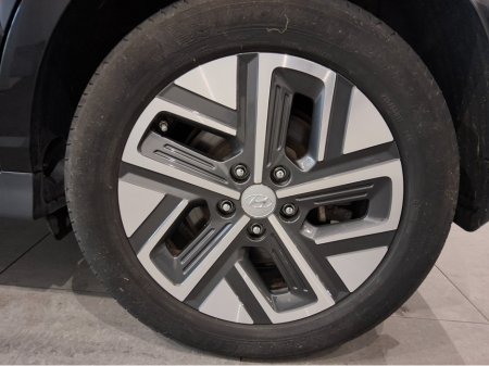 2022 Hyundai Kona PREMIUM 64kW ** Long Range Battery** €21,950 thumbnail