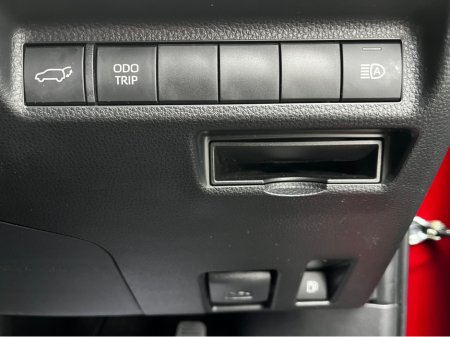 2025 Toyota Rav4 2.5 HYBRID SOL AUTO 218 BHP LEATHER €43,995 thumbnail