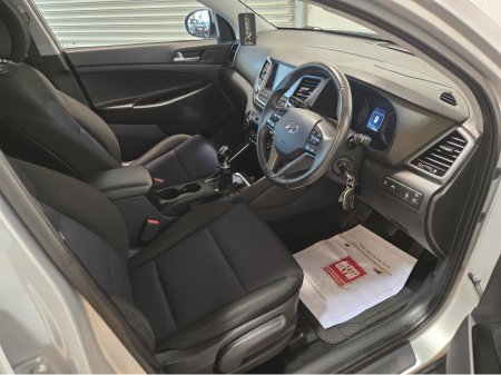 2016 Hyundai Tucson 1.7 SE NAV BLD 116PS 5DR €13,750 thumbnail