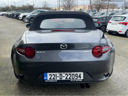 2022 Mazda MX-5 - thumbnail 11