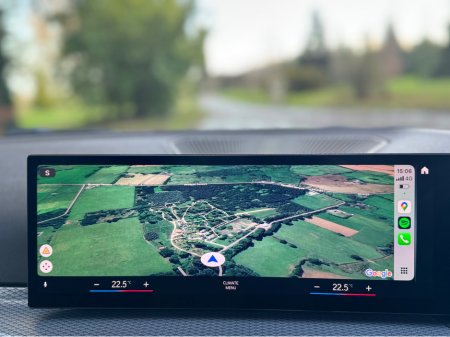 2024 BMW 3 Series - thumbnail 19