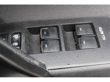 2017 Toyota Corolla - thumbnail 17