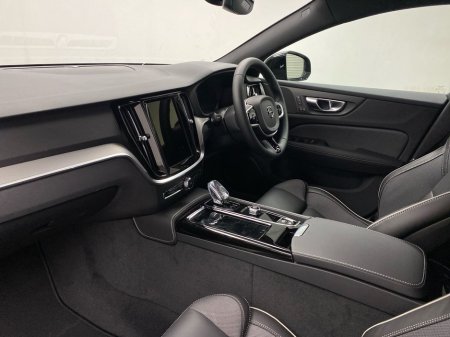 2026 Volvo V60 Denim Blue Plus with Charcoal Nappa leather €72,394 thumbnail