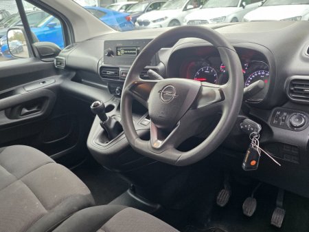 2021 Opel Combo  €10,950