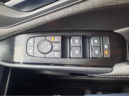 2026 Nissan Qashqai E-POWER SV + WARM PACK thumbnail