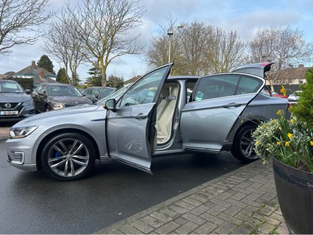 2018 Volkswagen Passat - thumbnail 8