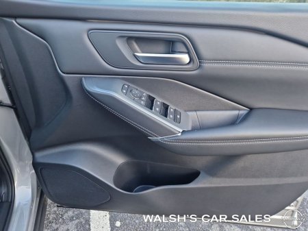 2025 Nissan Qashqai 1.3 Mhev SV Premium MY24 04DR €37,950 thumbnail