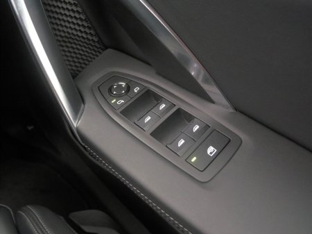 2024 BMW iX1 eDrive20 M Sport €42,900 thumbnail