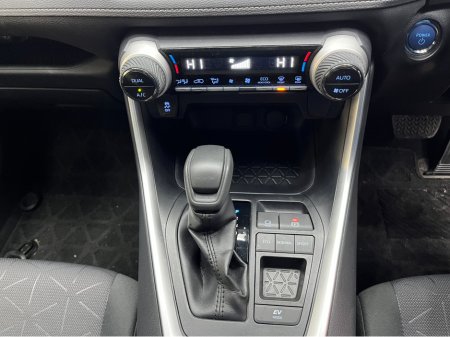 2019 Toyota Rav4 €27950! 2019 TOYOTA RAV4 HYBRID X 2.5 AUTOMATIC / REVERSE CAMERA / CRUISE CONTROL €27,950 thumbnail