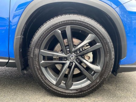 2025 Lexus NX 450 h+ - thumbnail 5