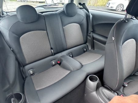 2015 MINI Hatch Cooper S Auto €11,950 thumbnail